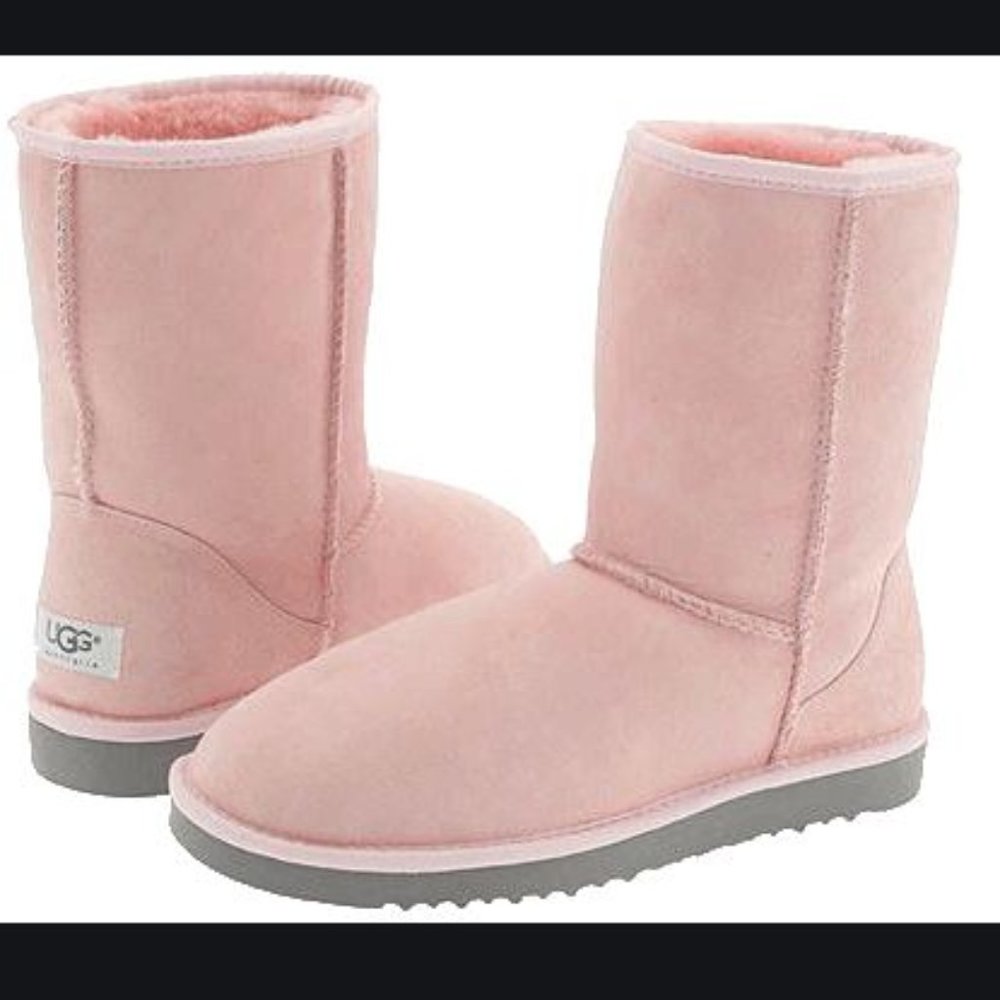 UGG Classic Short 5825  Baby Pink
